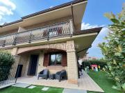 Case e ville in vendita di 270 m² in Via Val della Torre