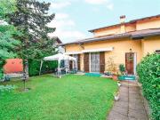 Case e ville in vendita di 270 m² in Via Volontari Della...