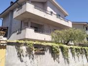 Case e ville in vendita di 270 m² in Via Zammariti, 49