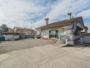 Case e ville in vendita di 272 m² in Via Alessandro Volta, 2