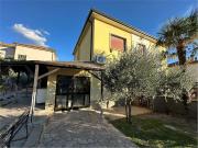 Case e ville in vendita di 272 m² in Via XXV Aprile