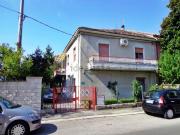 Case e ville in vendita di 273 m² in Via Luca da Penne