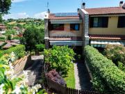 Case e ville in vendita di 273 m² in Via Quinta Strada