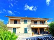 Case e ville in vendita di 276 m² in Via Sarzanello, 70