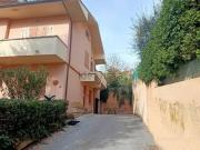 Case e ville in vendita di 280 m² in Via 25 Aprile