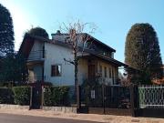 Case e ville in vendita di 302 m² in Via Achille Grandi, 30