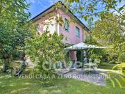 Case e ville in vendita di 280 m² in Via dei Ciliegi, 3