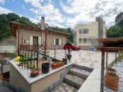 Case e ville in vendita di 280 m² in Via del Puglia