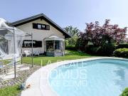 Case e ville in vendita di 280 m² in Via della Pineta, 36