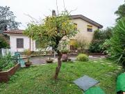 Case e ville in vendita di 280 m² in Via Demetriade, 79