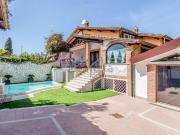 Case e ville in vendita di 280 m² in Via di val Floriana