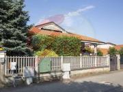 Case e ville in vendita di 280 m² in Via Luigi Einaudi, 14