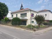 Case e ville in vendita di 280 m² in Via Mario Montanari, 20