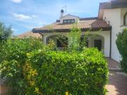 Case e ville in vendita di 280 m² in Via Monte Buono