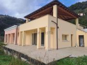 Case e ville in vendita di 280 m² in Via pian del moro 13