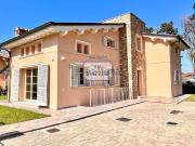Case e ville in vendita di 280 m² in Via Sannio