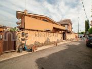 Case e ville in vendita di 280 m² in Via Stezzano, 58