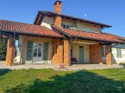 Case e ville in vendita di 280 m² in Via Valfenera, 12