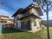 Case e ville in vendita di 280 m² in Via Vincenzo...