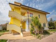 Case e ville in vendita di 281 m² in Via Madonna del...