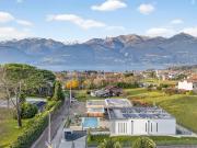 Case e ville in vendita di 284 m² in Via Perlino