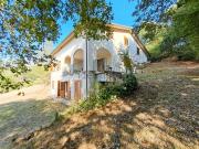 Case e ville in vendita di 285 m²