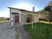 Case e ville in vendita di 285 m² in Via Viaccia