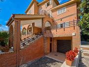 Case e ville in vendita di 286 m² in Via del casale...