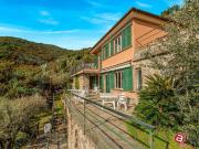 Case e ville in vendita di 287 m² in Via dell&apos...