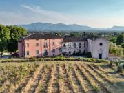 Case e ville in vendita di 2900 m² in Via delle Ville...