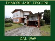 Case e ville in vendita di 290 m² in Via Padule, 90