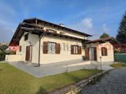 Case e ville in vendita di 290 m² in Via Tre Denti, 4