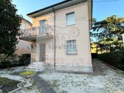 Case e ville in vendita di 290 m² in Viale Giosuè Carducci