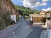 Case e ville in vendita di 291 m² in Via Bronte, 26