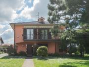 Case e ville in vendita di 295 m² in Via Carso, 49