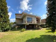 Case e ville in vendita di 296 m² in Via dei Gerani, 29