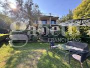 Case e ville in vendita di 297 m² in Via Altimari Donato...