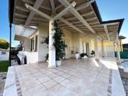 Case e ville in vendita di 298 m² in Via Massaua