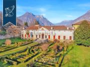 Case e ville in vendita di 3000 m²