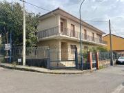 Case e ville in vendita di 300 m²