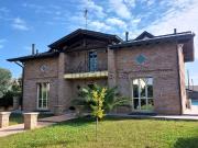 Case e ville in vendita di 300 m² in Corso Pavia, 100