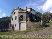 Case e ville in vendita di 300 m² in Strada della Caprola