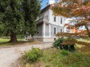 Case e ville in vendita di 300 m² in Via A. Boito, 7