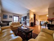 Case e ville in vendita di 300 m² in Via A. Mantegna, 2