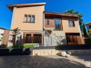 Case e ville in vendita di 300 m² in Via Alcide de...