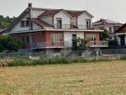 Case e ville in vendita di 300 m² in Via Alpi Graie, 68