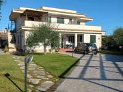 Case e ville in vendita di 300 m² in Via C. di Lorenzo...