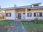 Case e ville in vendita di 300 m² in Via Capoluogo, 92