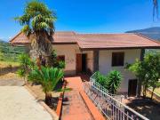 Case e ville in vendita di 300 m² in Via Cesare Battisti