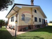 Case e ville in vendita di 300 m² in Via Colle Oppio, 19